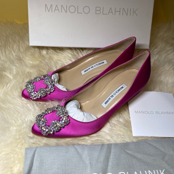 New authentic Manolo Blahnik hangisi pumps - Picture 5 of 13